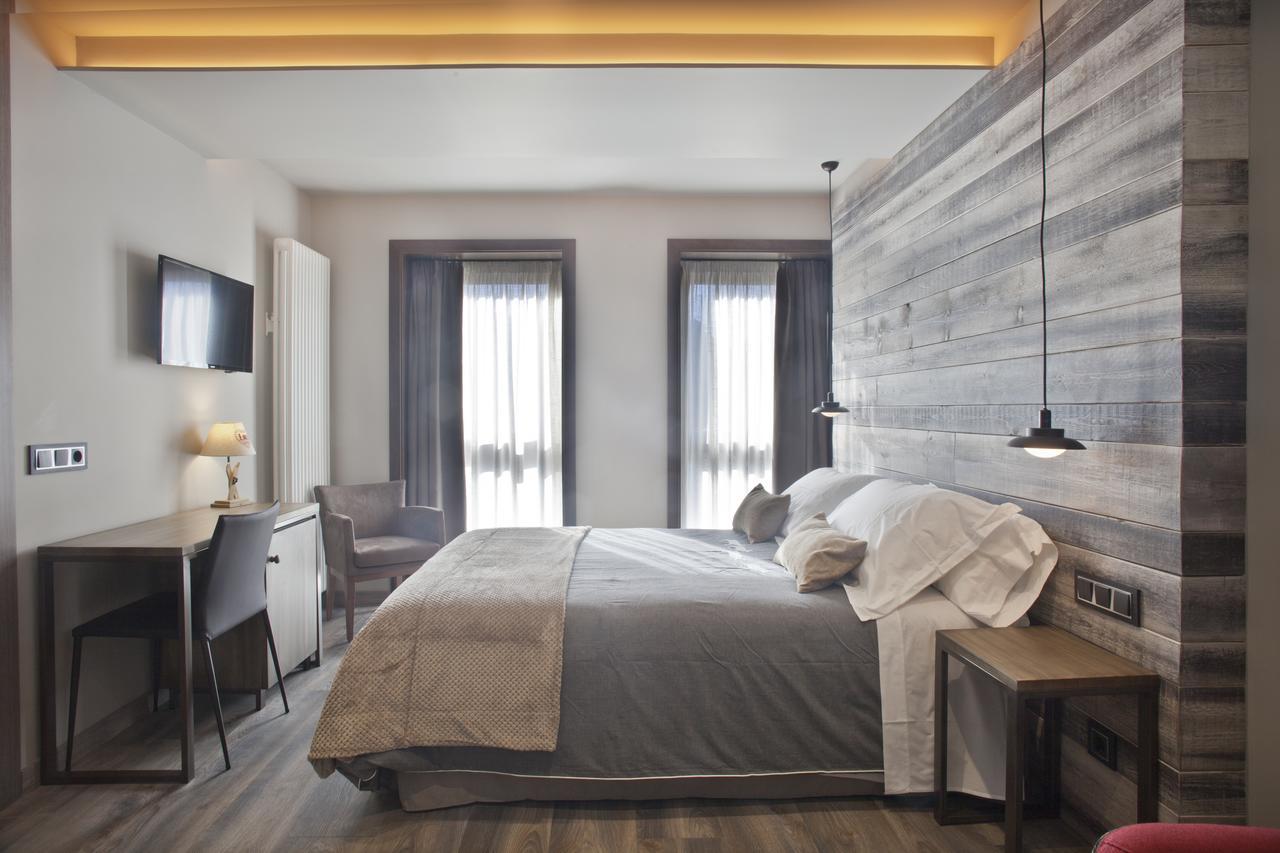 Hotel Boutique La Neu Benasque Eksteriør billede