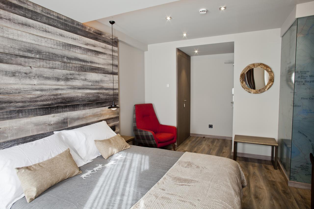 Hotel Boutique La Neu Benasque Eksteriør billede